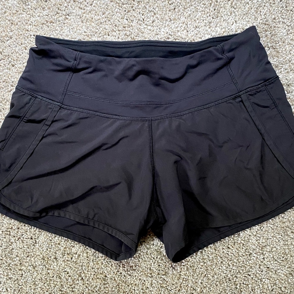 Black Lululemon Speed up High-Rise Line Shorts (Size 4, 2.5 inch)